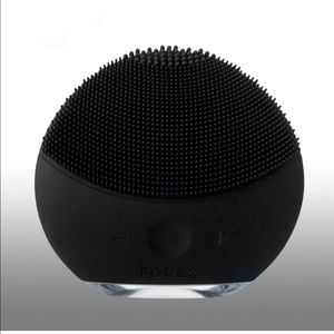 FOREO LUNA mini 2 Sonic Facial Cleansing Brush for Every Skin Type
